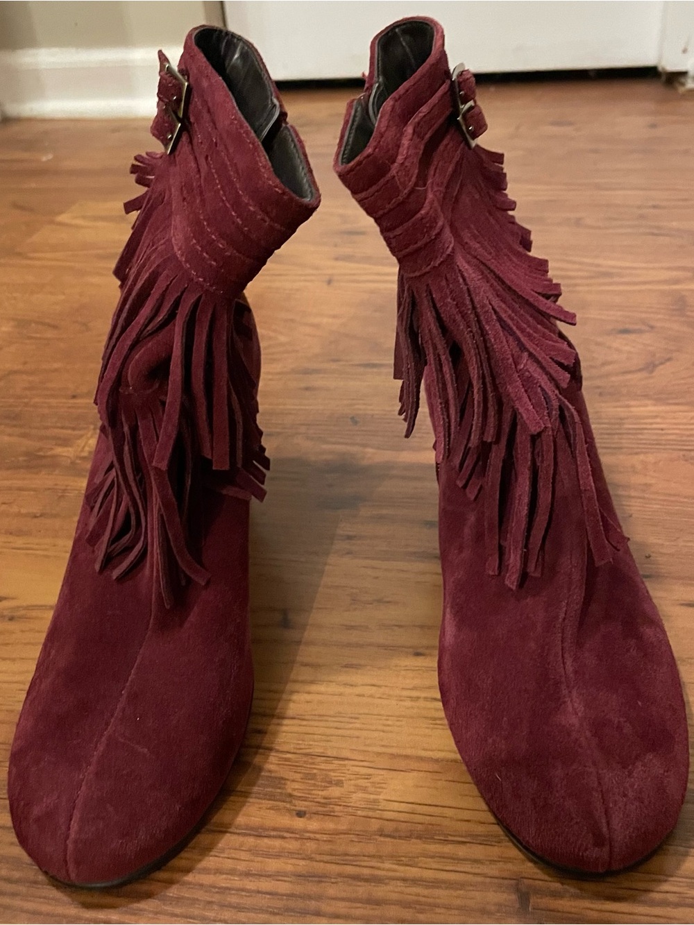 Aerosol Fringe Suede Ankle Boots - Burgundy